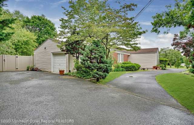 77 Pinewood Avenue Gallery 2