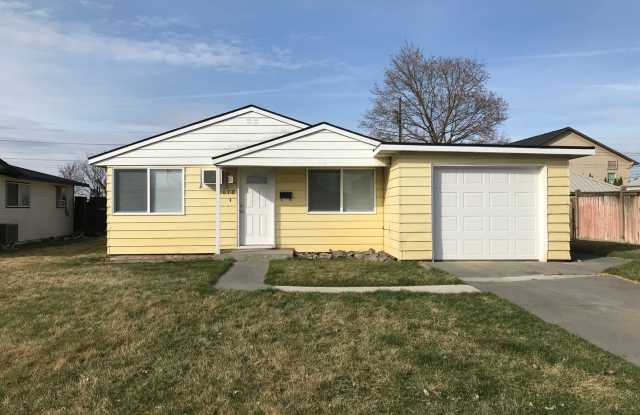 Cute 4Bedroom Home! Gallery 1