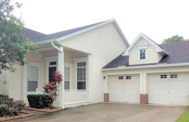 Poolside Living in Avalon Park’s Village 1! photos photos