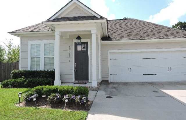 5 YR old Modern Farmhouse designed 3BR/2BA Plus Office photos photos