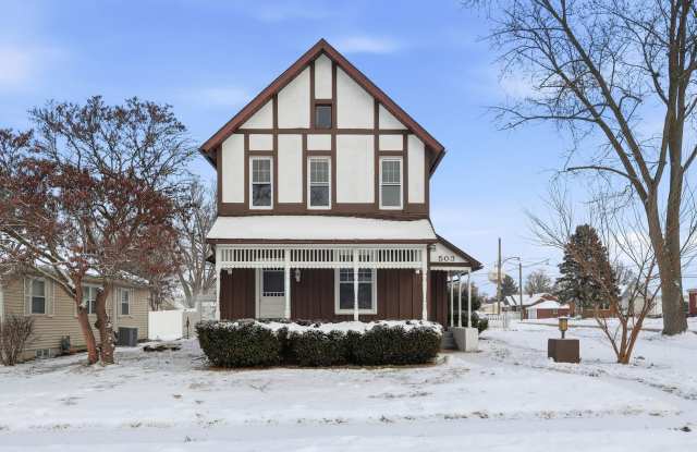 3 bedroom 2 Bath Rental in Geneseo photos photos