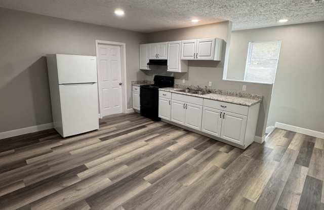 460 East Riverside Drive - 2 - 460 East Riverside Drive, Jasper, IN 47546