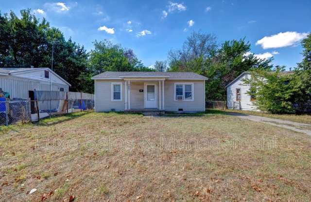 5605 N. Donald Ave. Gallery 2