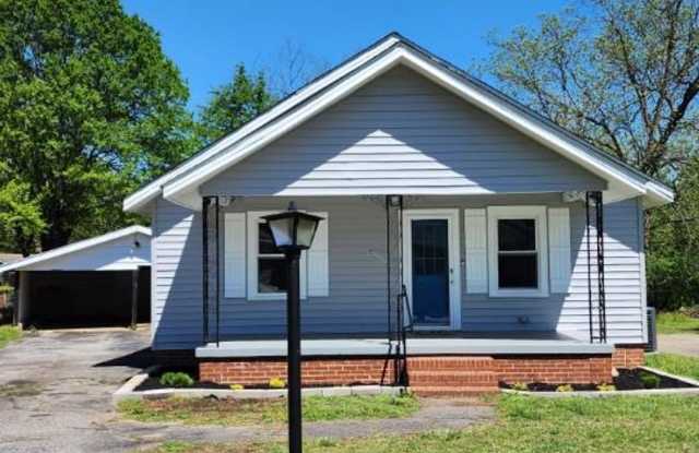 Greer - 3Bd/2Ba, 1056 SF photos photos