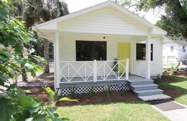 Fully Renovated Home in Prime Tampa Location with Fenced and Private Yard! 3bed |1.5 bath photos photos