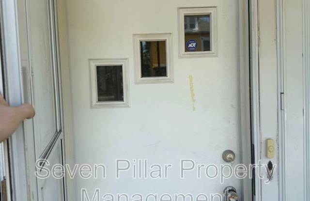 48 1/2 S Ogden Ave photos photos