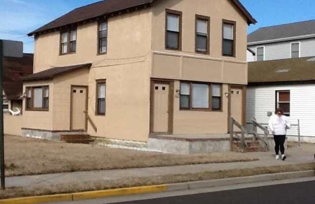 9317 Monmouth Ave photos photos