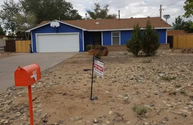 3 bedroom, 2 bathroom home in Rio Rancho w/ refrigerated air photos photos