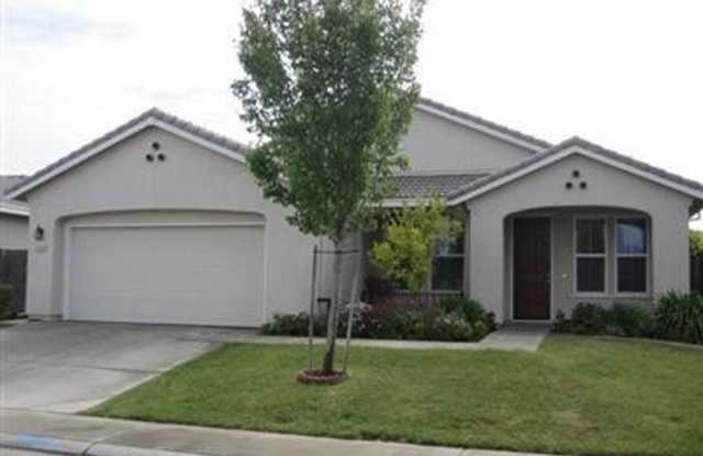 Beautiful Home! 4 bedrooms 2bath. photos photos