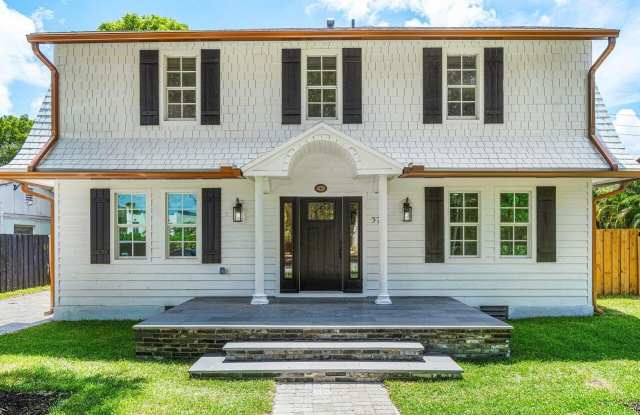 370 Marlborough Road photos photos