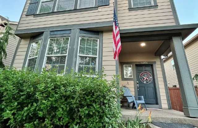 4 BD King City Home with Solar Panels & Expansive Primary Suite photos photos