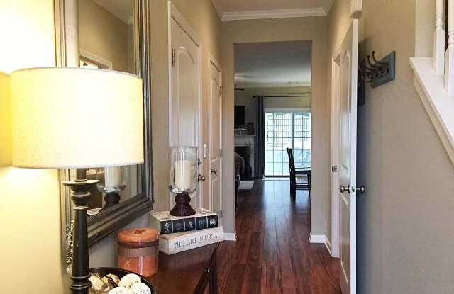 24 Bay Spring Gallery 3