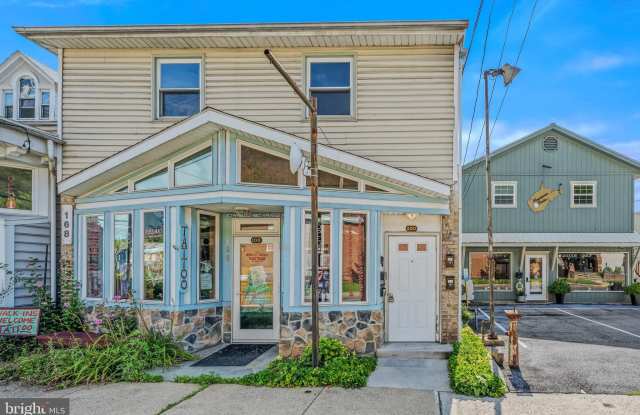 168 N WASHINGTON Street Gallery 1