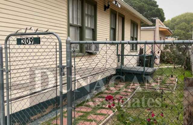 Fully Furnished 1 Bed, 1 Bath house - Open house on 5/7/2025 @ 2:00 photos photos
