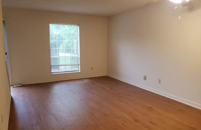 1 Bedroom, 1.5 Bath Townhouse photos photos