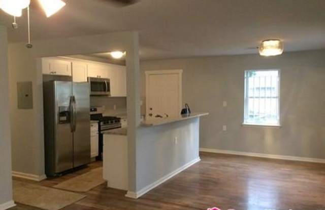 1090 White Oak Ave SW Gallery 3