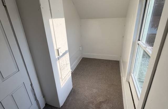 2916 Roosevelt Street - 2 photos photos 2916 Roosevelt Street - 2 photos photos