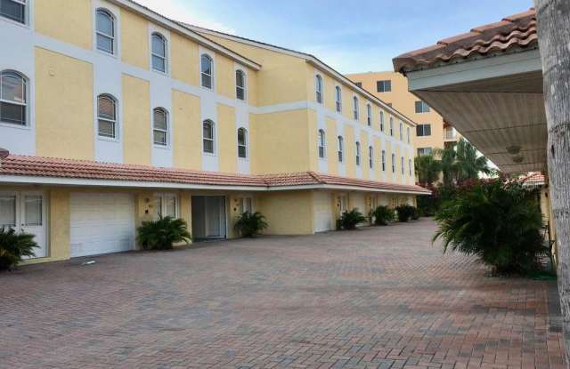 11595 GULF BOULEVARD Gallery 2