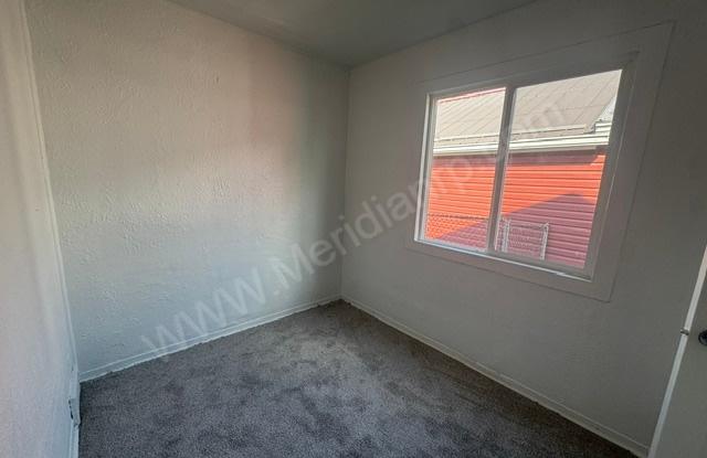 3225 Felician St Gallery 4