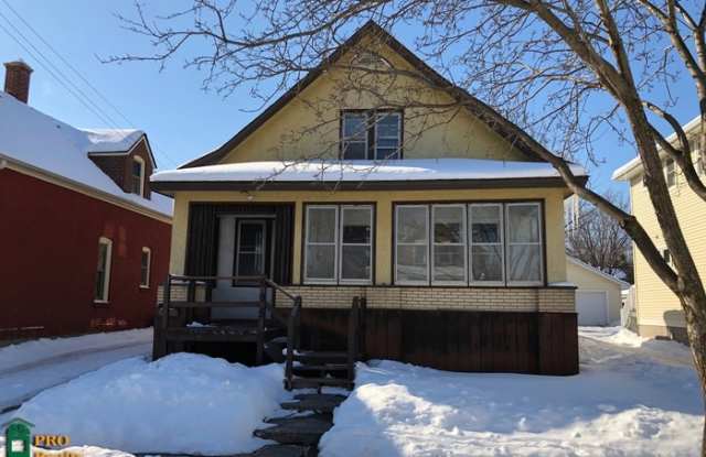 695 South Canton Street - 695 Canton Street, St. Paul, MN 55102