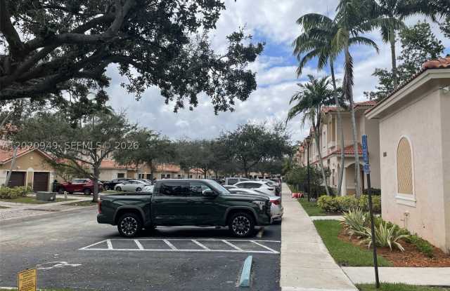 8835 S Isles Cir Gallery 4