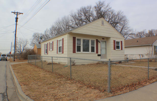 13216 6th St - 13216 6th Street, Grandview, MO 64030