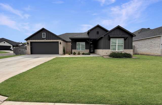 5001 Quesnel Court Gallery 1