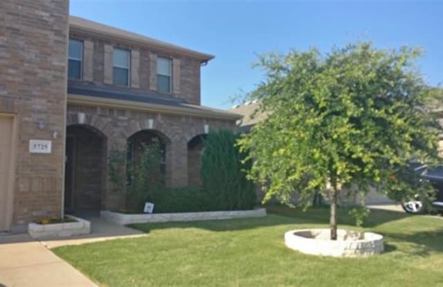 5725 Sapphire Pool Trail - 5725 Sapphire Pool Trail, Fort Worth, TX 76244