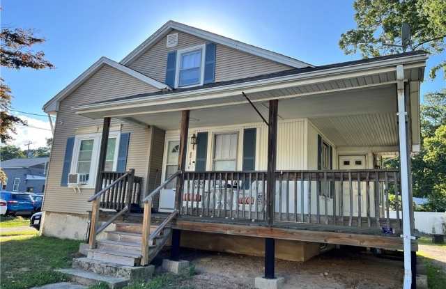 881 Washington Street unit: B - 881 Washington Street, Attleboro, MA 02703