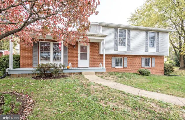 110 S 32ND STREET - 110 32nd Street, Purcellville, VA 20132