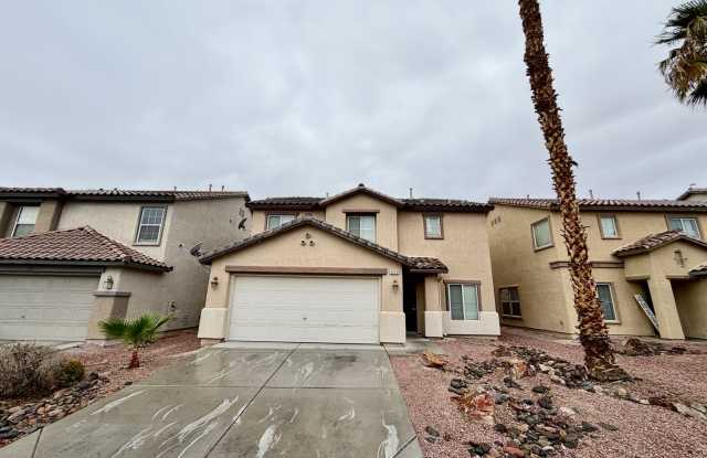 3 bedroom near park and playground in NLV Gallery 1