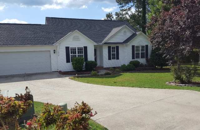 Beautiful 3BD/2 BA Ranch home with 2 car garage in FuquayVarina! - 708 Mossburn Court, Fuquay-Varina, NC 27526