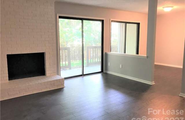 11052 Harrowfield Road Gallery 4