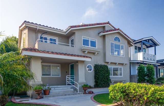 324 Fullerton Avenue - 324 Fullerton Avenue, Newport Beach, CA 92663