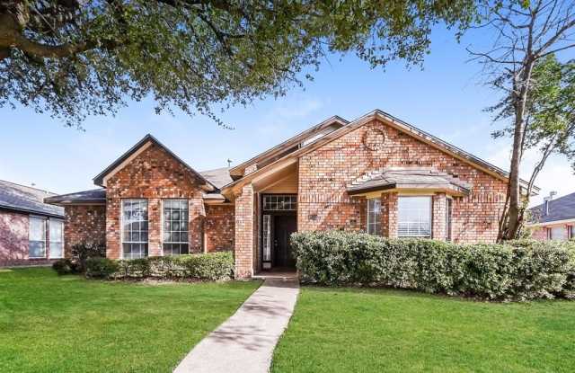 6110 Sasaki Way - 6110 Sasaki Way, Garland, TX 75043