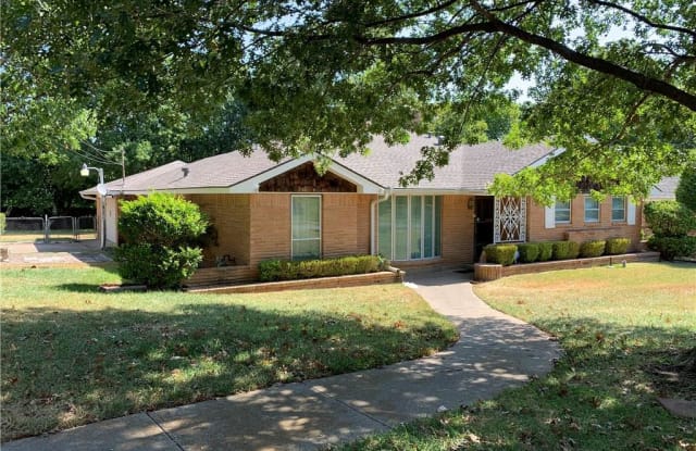 219 Timothy Trail - 219 Timothy Trail, Duncanville, TX 75137