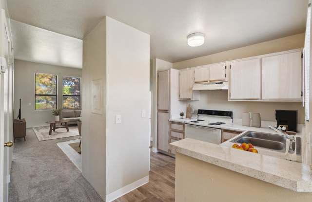 Copper Ridge Apartments Gallery 3