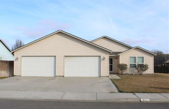 3 Bedroom, 2 Bath + an Office Home in West Pasco Gallery 1