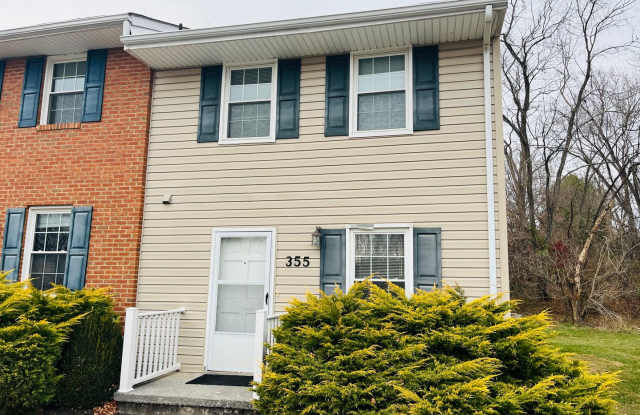 2 Bedroom, 1.5 Bath Townhouse photos photos
