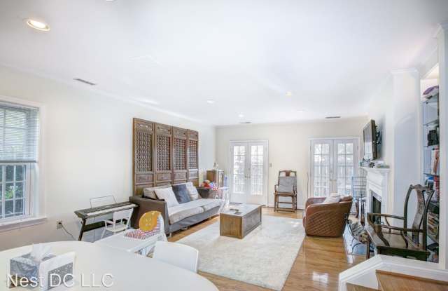 1646 Beekman Pl NW Unit C Gallery 2