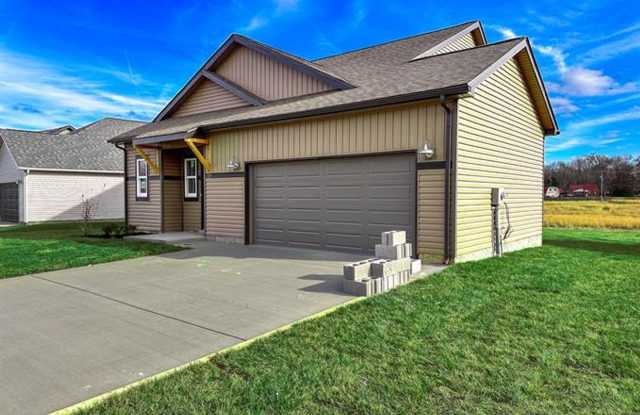 3 bedrooms almost brand new house photos photos