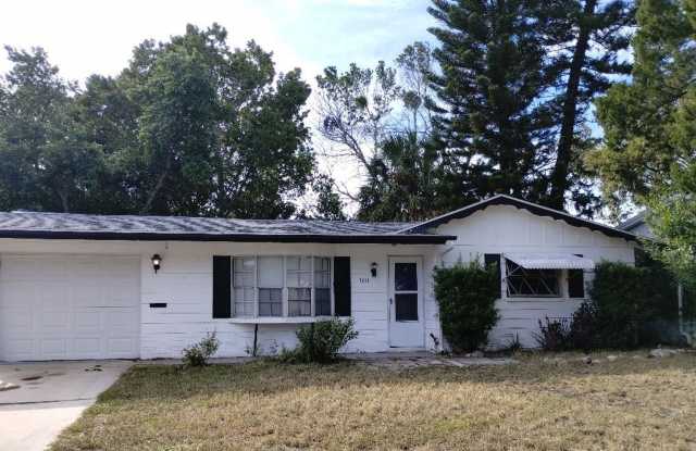 2-bedroom, 2-bath home offering 1,028 square feet of comfortable living. - 3611 Windham Drive, Beacon Square, FL 34691