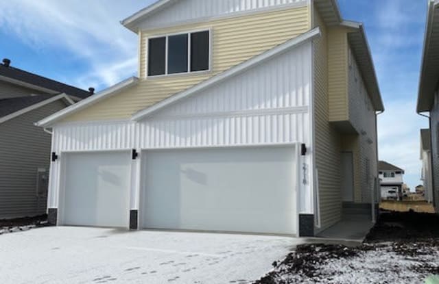 2718 10th Street West - 2718 10th St W, West Fargo, ND 58078