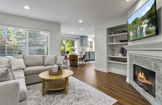 Stunning Aliso Viejo Pool Home 4 Bedroom Gallery 3