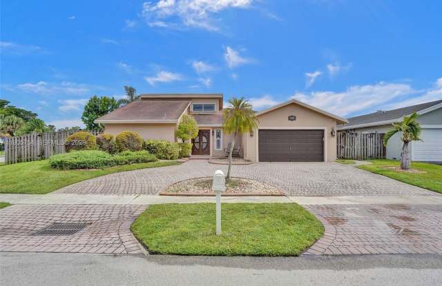 9700 NW 33rd St photos photos