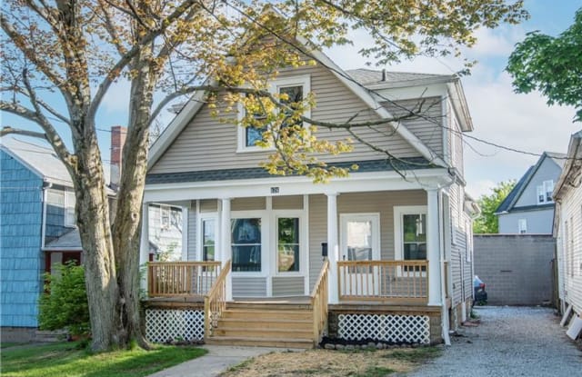 121 East Crain Ave - 121 Crain Avenue, Kent, OH 44240