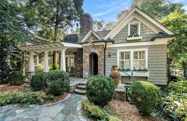 2378 Glenwood Drive NE photos photos