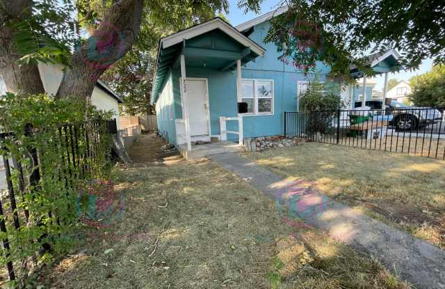 Charming Cottage-Style Home with Private Yard Near Downtown Reno photos photos