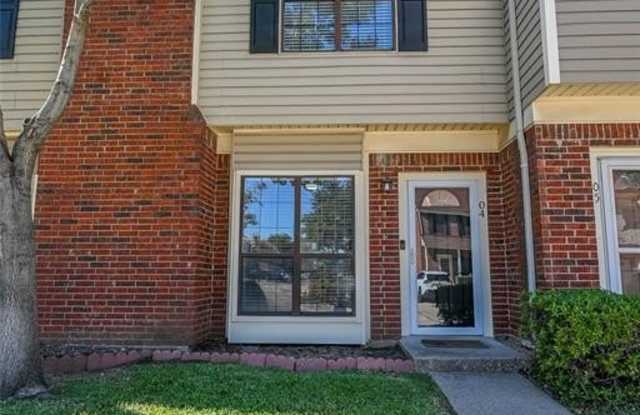 232 Samuel Boulevard Gallery 2