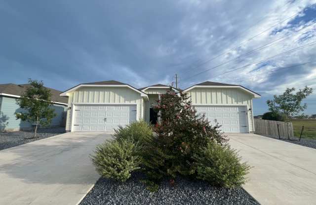 Luxury 3/2 Duplex in Seguin, Texas photos photos